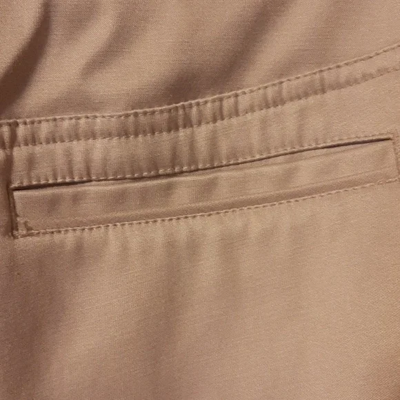 Tan capris - Picture 4 of 8